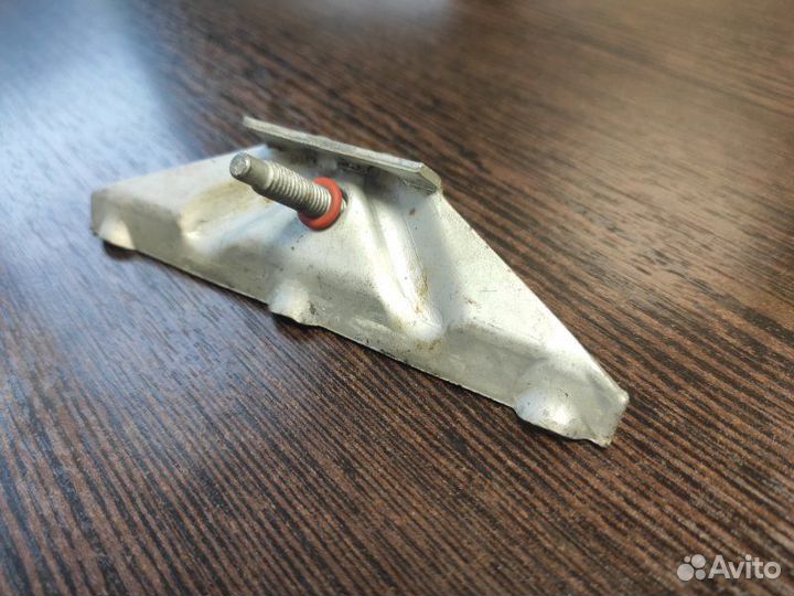 Крепление аккумулятора Bmw X5 50Ix E70 LCI N63