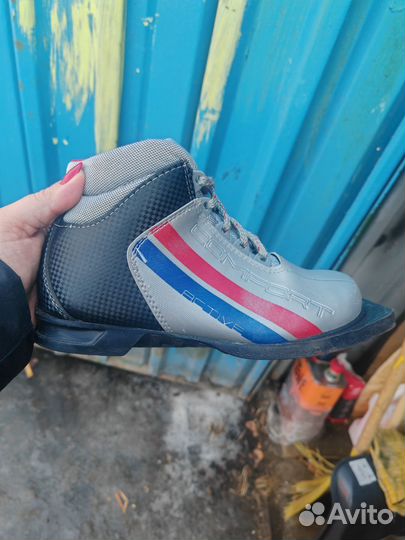 Лыжные ботинки