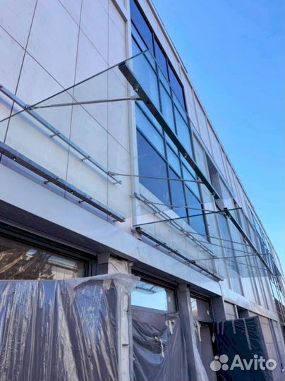 Козырек стеклянный