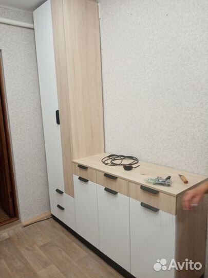 Шкаф с ящиками