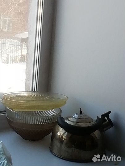 Старая посуда, много