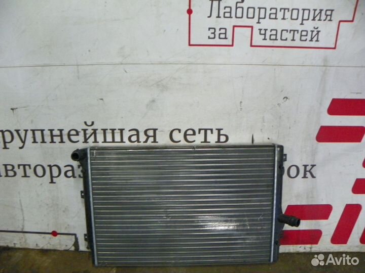 Радиатор основной Skoda Octavia