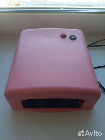 Лампа для сушки ногтей