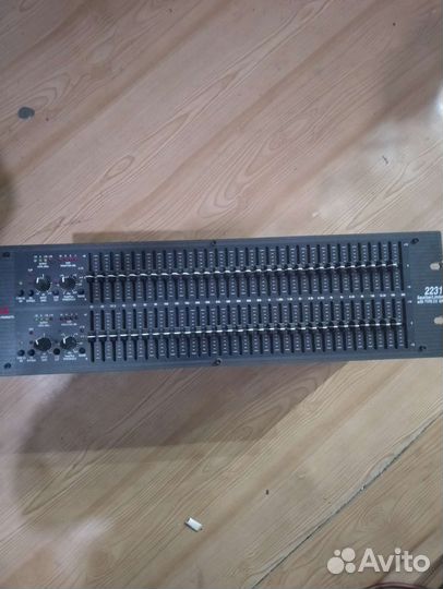 Эквалайзер Dbx2231