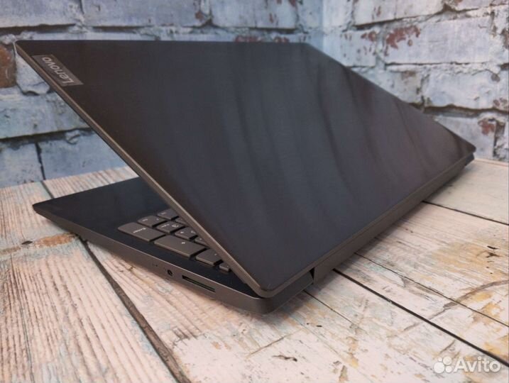 Ноутбук Lenovo S145 на Ryzen 3 на запчасти