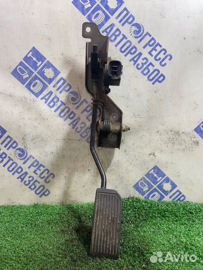 Педаль газа Nissan Almera Classic седан 1.6 QG16