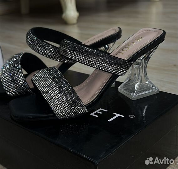 Обувь женская 36 размер