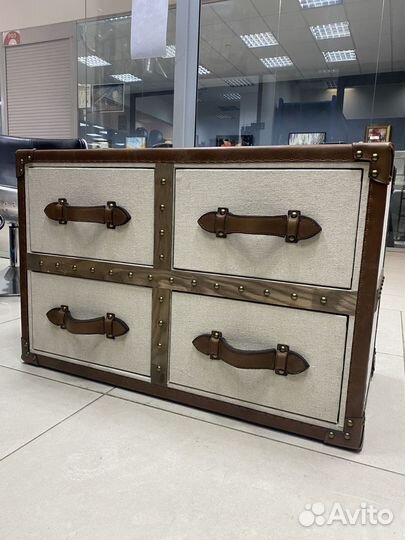 Прикроватный комод-тумба