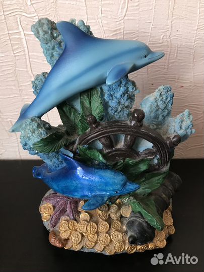Статуэтка дельфины