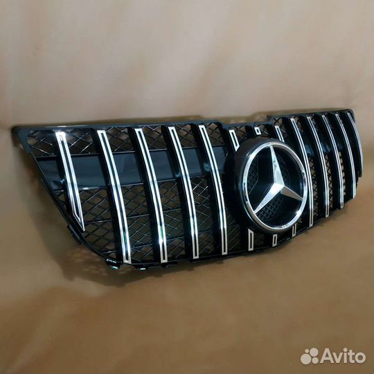 Решетка радиатора Mercedes GLK GT