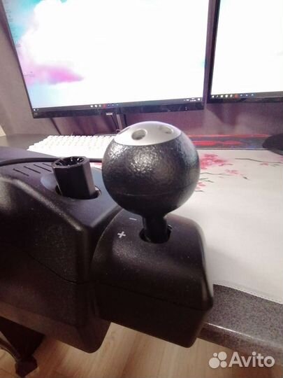 Игровой руль logitech driving force gt