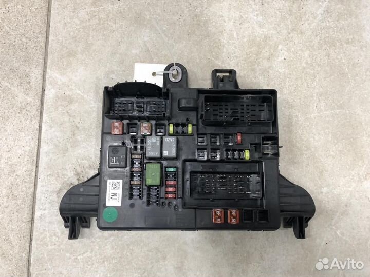 Блок предохранителей Opel Insignia 0G-A 2008-2017
