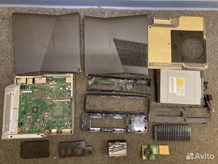 Xbox 360 S Console. Model 1439. По частям