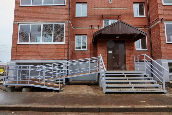 2-к. квартира, 53,8 м², 1/3 эт.