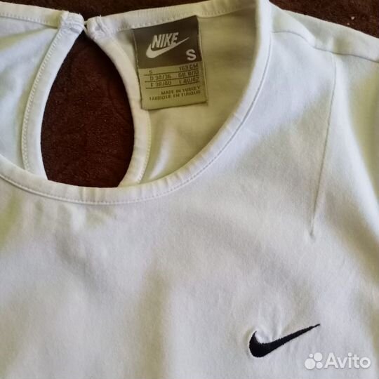 Футболка женская Nike