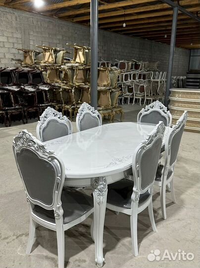 Комплект стол и стулья. В наличии