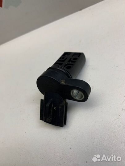 Датчик положения распредвала Nissan Almera N16