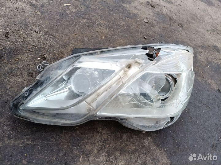 Левая фара Bixenon mercedes 212 с дефектом