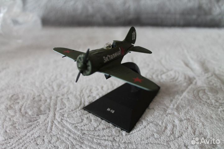 Модели серии «Легендарные самолёты» от DeAgostini