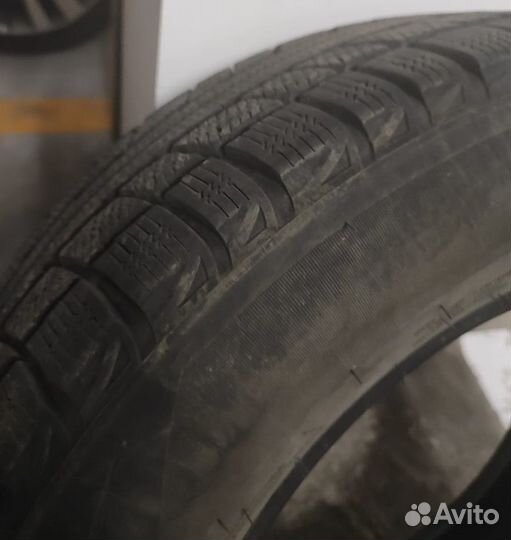 Triangle TR777 21.5/70 R16