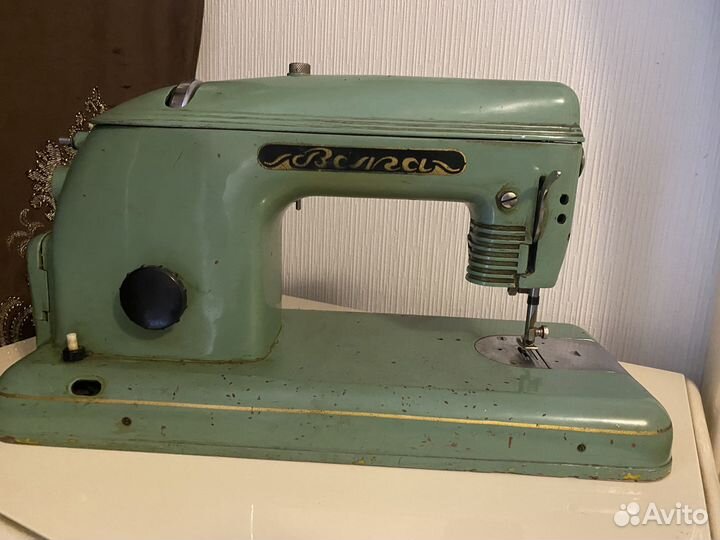 Швейная машина Волга