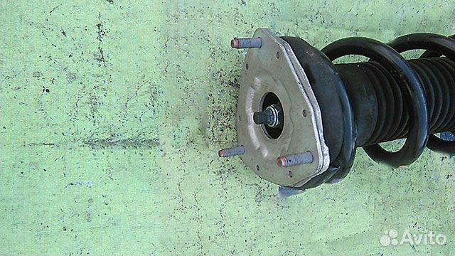 Амортизатор подвески передний Nissan Skyline