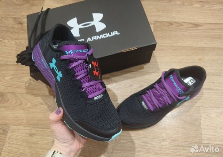 Кроссовки беговые Under Armour lux black purple