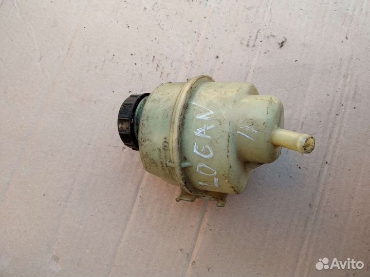 Renault бачок гидроусилителя