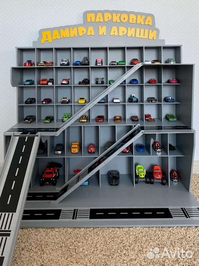 Гараж парковка для 100 машинок Hot Wheels