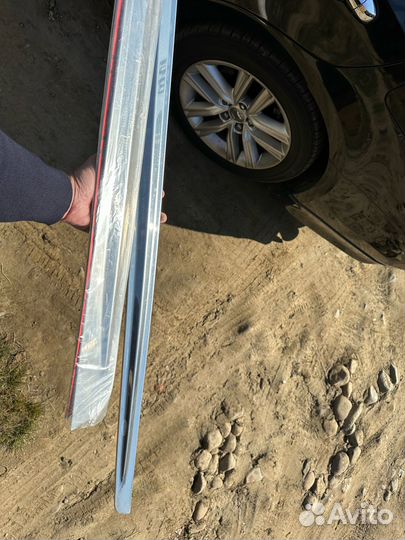 Молдинги (накладки) на двери Toyota Crown 210