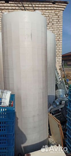 Емкость для воды пластиковая 1000 литров