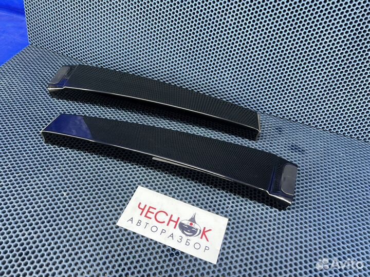 Накладка центральной стойки VW Touareg GP