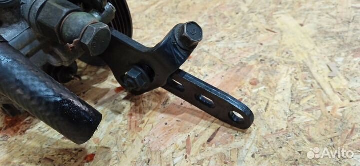 Насос гидроусилителя руля Kia Rio 2002