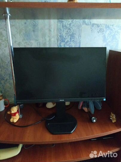 Монитор для компьютера philips