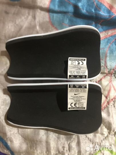 Футбольные щитки