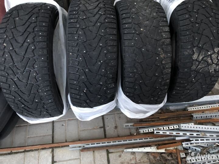 Pirelli Ice Zero 285/60 R18