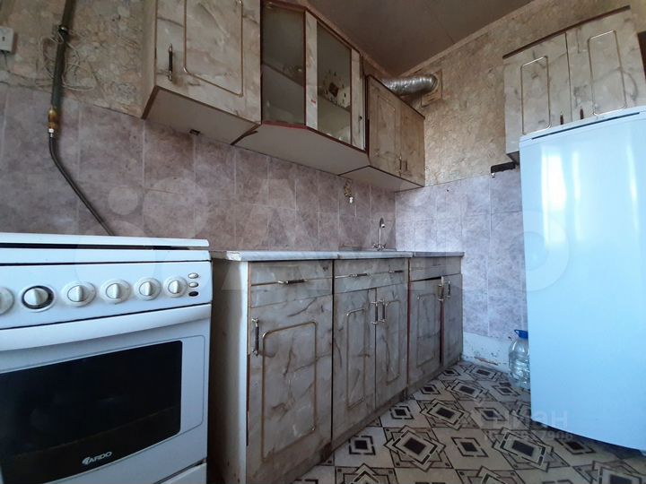 2-к. квартира, 54 м², 1/3 эт.