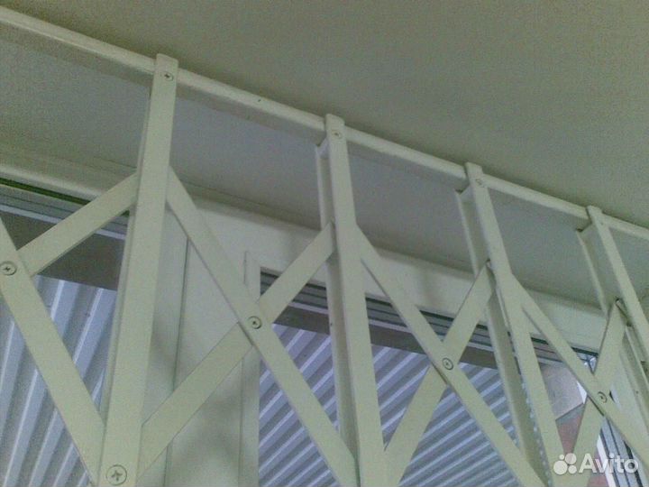 Раздвижные металлические решетки на окна/двери