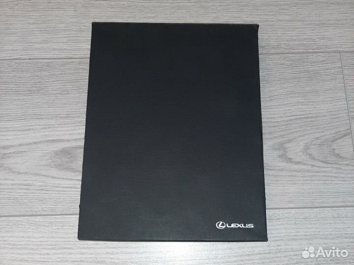 Чехол на iPad 2,3,4 lexus фирменный натур кожа