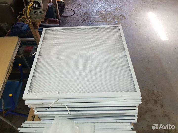 Светодиодный потолочный светильник армстронг 36вт