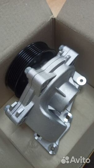 Помпа водяная Kia Hyundai 25100-2F800