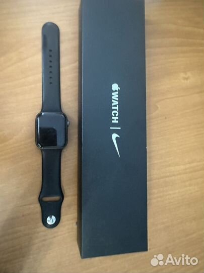 Apple watch se44 mm nike