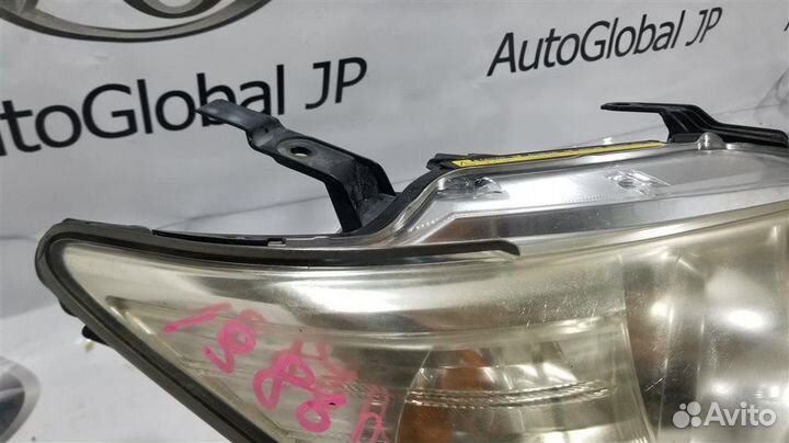 Фара правая Toyota Camry