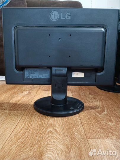Монитор LG flatron e 1942
