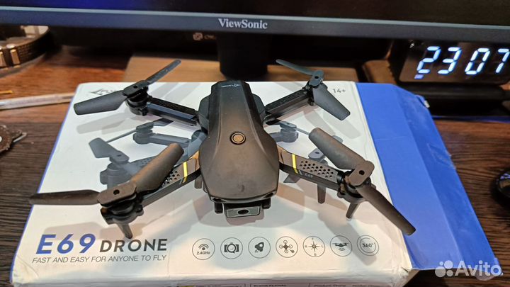 Мини квадрокоптер E 69