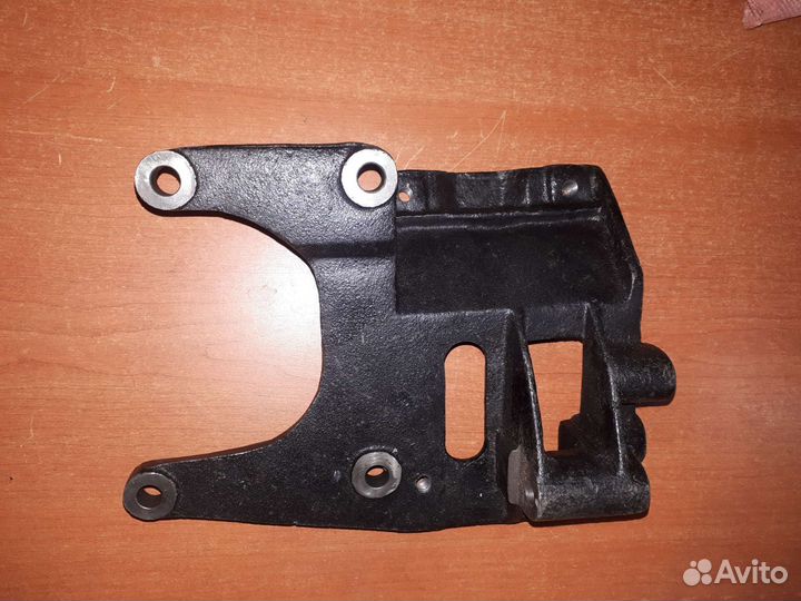 Кронштейн натяжитель компрессоры кондиционера MR