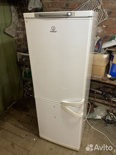Холодильник indesit 165см