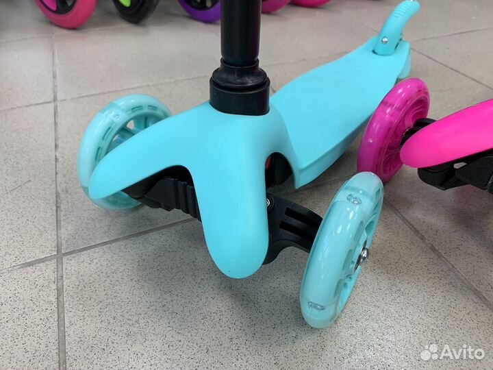 Трехколесный Scooter Mini