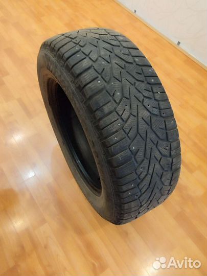 Gislaved NordFrost 100 SUV 235/65 R17 108T