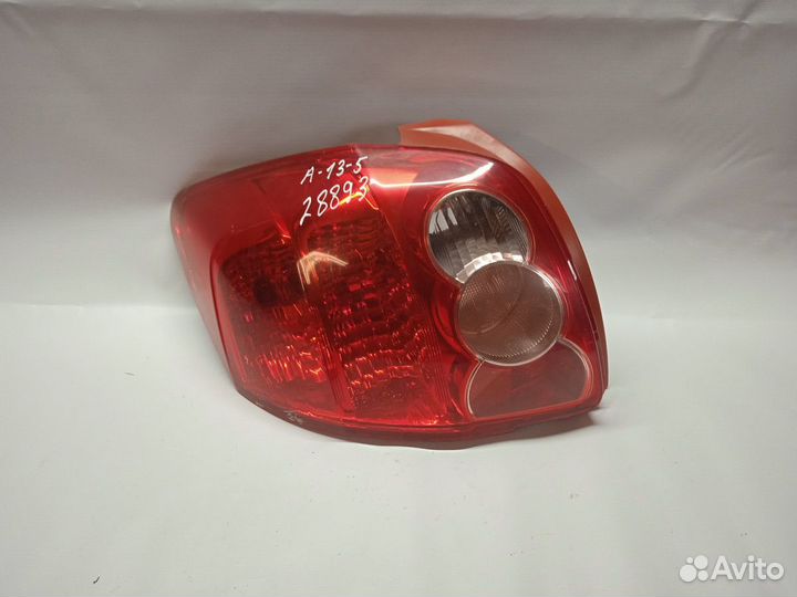 Фонарь задний левый Toyota Auris E150 2006-2012